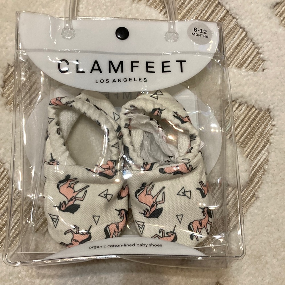 Clamfeet, NIB size 2, 6-12 months